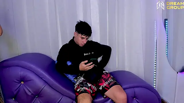 Snapshot of Yourslust_ chatting on 11.03.25 Yourslust online show from 11.03.25