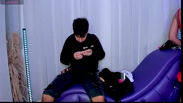 Snapshot of Yourslust_ chatting on 11.21.25 Yourslust online show from 11.21.25