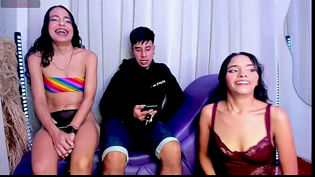 Snapshot of Yourslust_ chatting on 11.24.25 Yourslust online show from 11.24.25