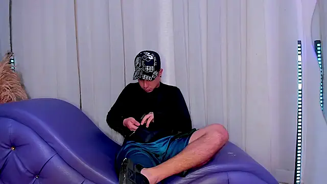 Yourslust  online show from 01.16.26