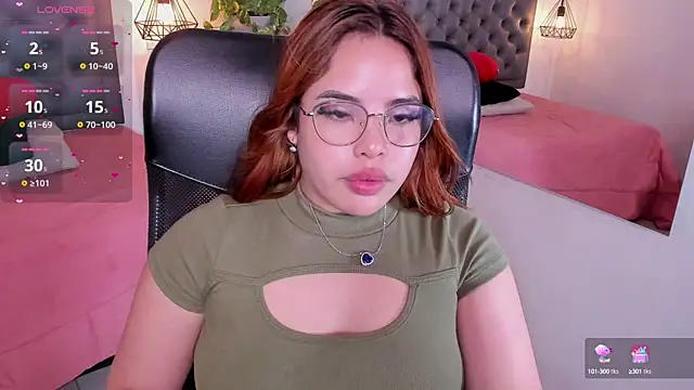 Snapshot of martina_monrohe chatting on 02.11.25 martina monrohe online show from 02.11.25
