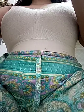 cute-mahek online show from 10.04.25