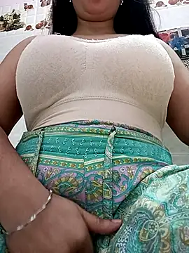 cute-mahek online show from 10.08.25