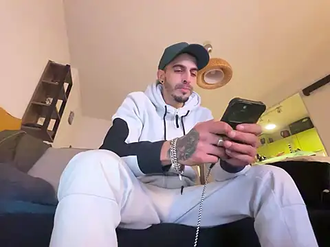 Rebeu313 online show from 12.26.24