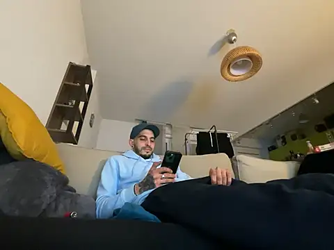 Rebeu313 online show from 01.10.25