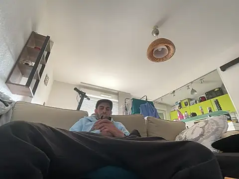 Rebeu313 online show from 02.11.25