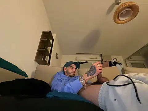 Rebeu313 online show from 02.21.25