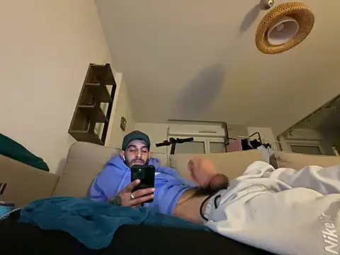 Rebeu313 online show from 02.22.25