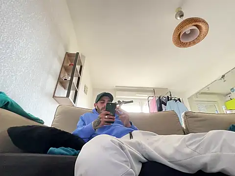 Rebeu313 online show from 02.22.25