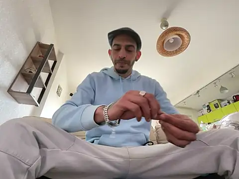 Rebeu313 online show from 03.13.25