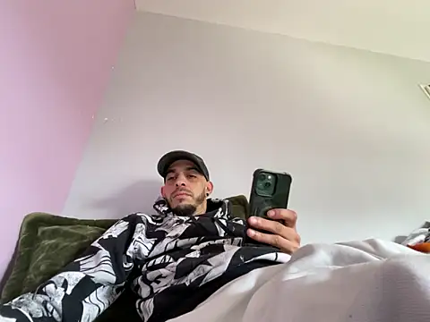 Rebeu313 online show from 03.11.26