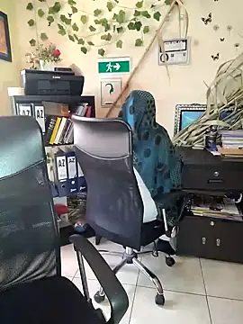 Snapshot of NAJWA-ARAB chatting on 12.24.24 NAJWA-ARAB online show from 12.24.24