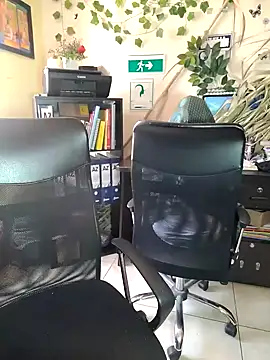 Snapshot of NAJWA-ARAB chatting on 01.20.25 NAJWA-ARAB online show from 01.20.25