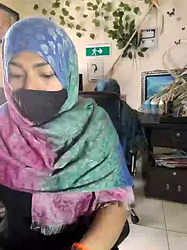 Snapshot of NAJWA-ARAB chatting on 02.10.25 NAJWA-ARAB online show from 02.10.25