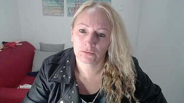 emperabigbootybigass online show from 04.20.26