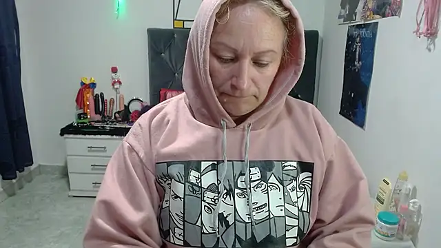 emperabigbootybigass online show from 05.13.26
