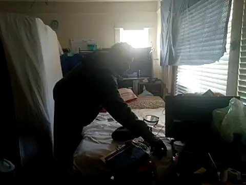 Snapshot of DevinToore chatting on 10.14.25 DevinToore online show from 10.14.25