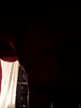 Snapshot of DevinToore chatting on 10.31.25 DevinToore online show from 10.31.25