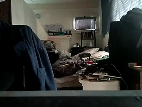 Snapshot of DevinToore chatting on 11.03.25 DevinToore online show from 11.03.25