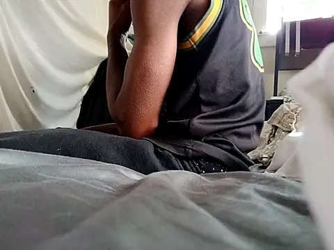 Snapshot of DevinToore chatting on 11.23.25 DevinToore online show from 11.23.25