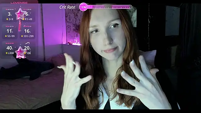 Snapshot of LisaIcon chatting on 12.19.24 LisaIcon online show from 12.19.24