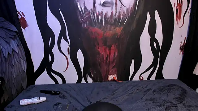 Snapshot of Kylie-fox chatting on 12.20.25 Kylie-fox online show from 12.20.25