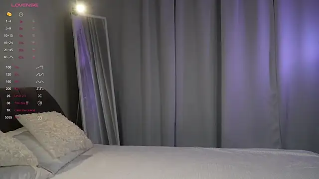 Snapshot of Good_Barbie chatting on 11.21.25 Good Barbie online show from 11.21.25