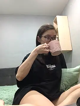 Milka23 online show from 02.15.25