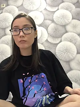 Milka23 online show from 02.21.25