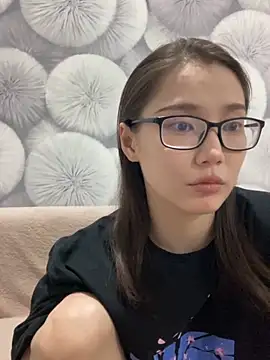 Milka23 online show from 03.21.25