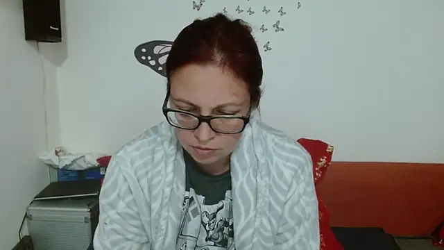 LadyHellene online show from 12.14.25