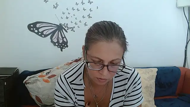 Snapshot of LadyHellene chatting on 07.16.26 LadyHellene online show from 07.16.26