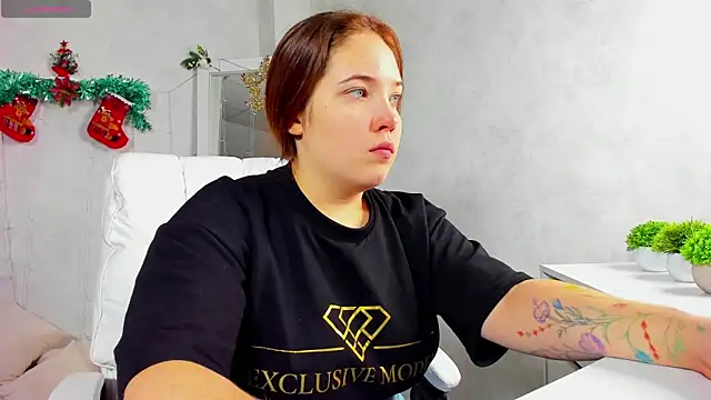 Snapshot of Aliisson_Edwards chatting on 12.30.24 Aliisson Edwards online show from 12.30.24