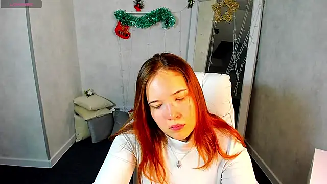 Snapshot of Aliisson_Edwards chatting on 01.04.25 Aliisson Edwards online show from 01.04.25