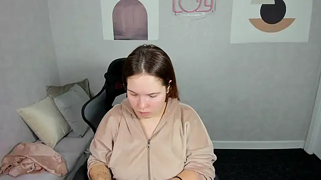 Snapshot of Aliisson_Edwards chatting on 02.05.25 Aliisson Edwards online show from 02.05.25