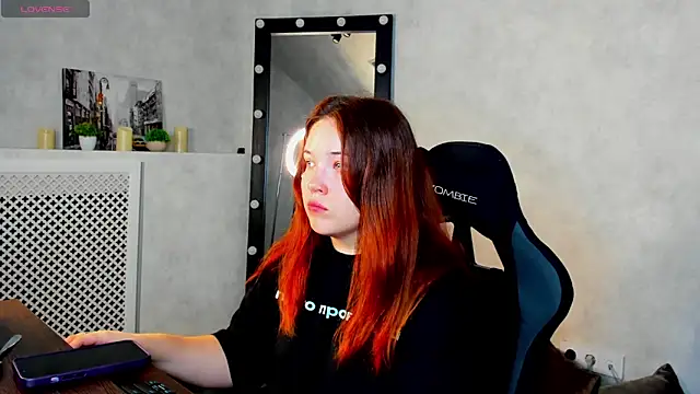 Snapshot of Aliisson_Edwards chatting on 02.06.25 Aliisson Edwards online show from 02.06.25