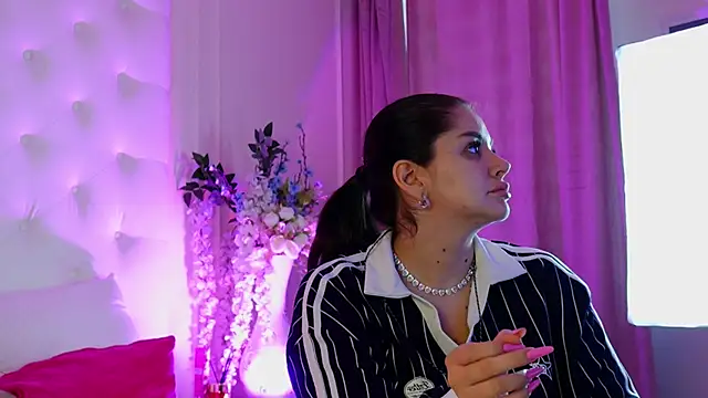 Amberseyes online show from 06.13.26