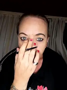 Kimmyb777 online show from 04.17.26