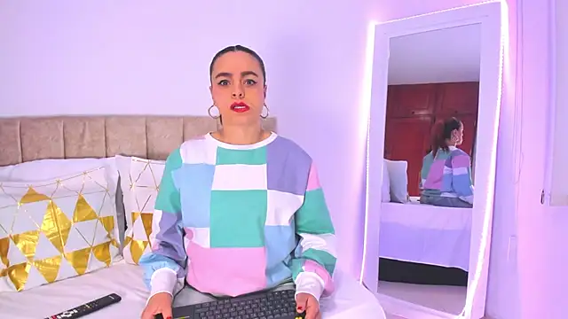 cristalwalker   online show from 11.21.25