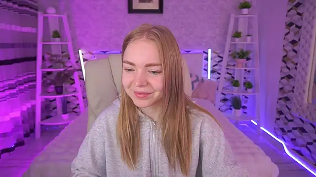 EmilySunshineS online show from 04.18.26