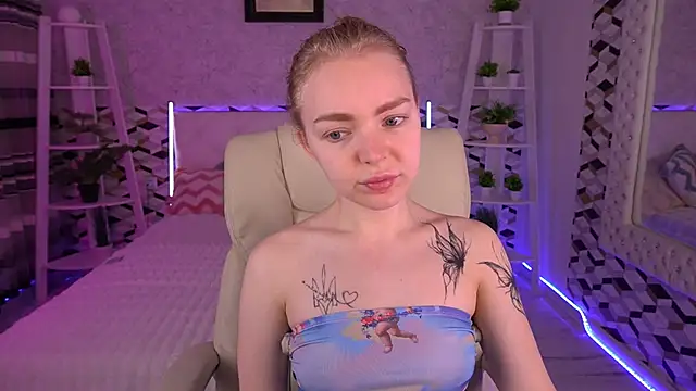 EmilySunshineS online show from 04.19.26