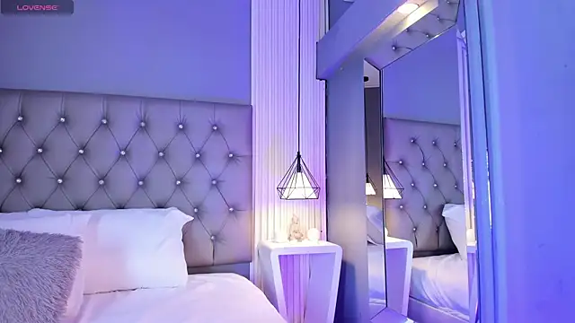 VioletthaRous online show from 04.04.26