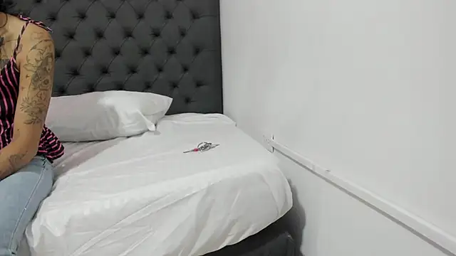  candy jade  online show from 02.25.26