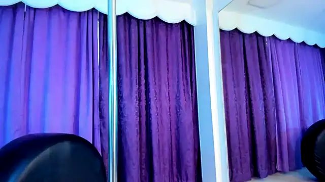 Coral Gibson online show from 02.27.25