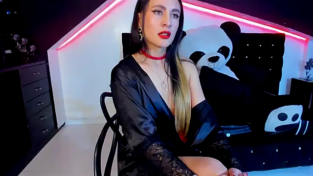 Coral Gibson online show from 03.08.25