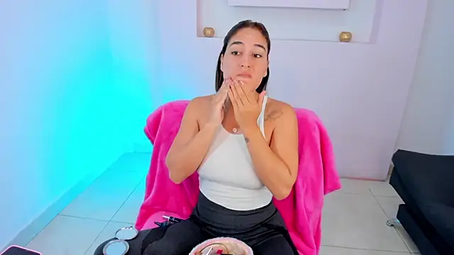 Snapshot of ScarlettWet9 chatting on 12.05.24 ScarlettWet9 online show from 12.05.24