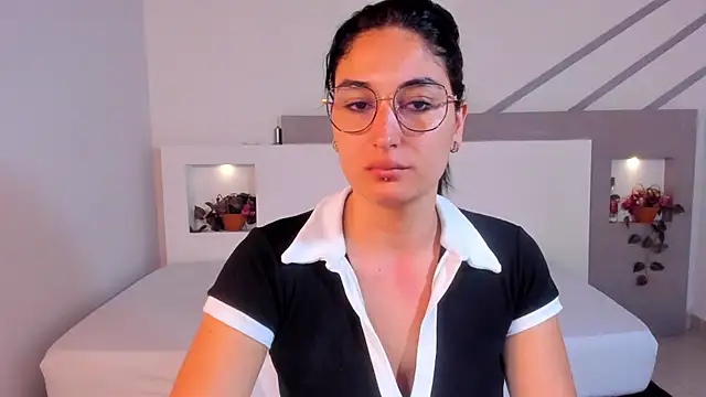 Snapshot of ScarlettWet9 chatting on 11.03.25 ScarlettWet9 online show from 11.03.25