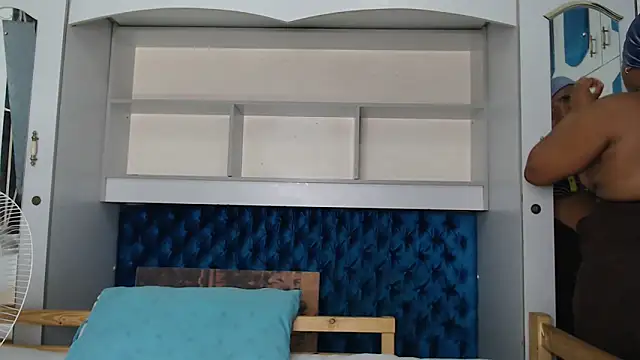 Snapshot of Zeeyonce696 chatting on 12.05.24 Zeeyonce696 online show from 12.05.24