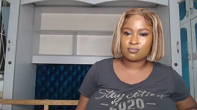 Snapshot of Zeeyonce696 chatting on 01.16.25 Zeeyonce696 online show from 01.16.25