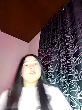 Snapshot of sharyl_24 chatting on 02.14.25 sharyl 24 online show from 02.14.25